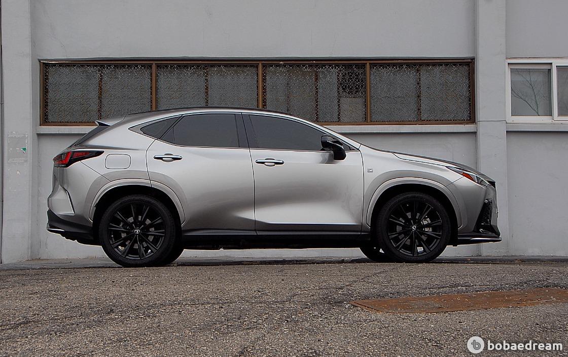 Lexus NX 450h+ F Sport 3