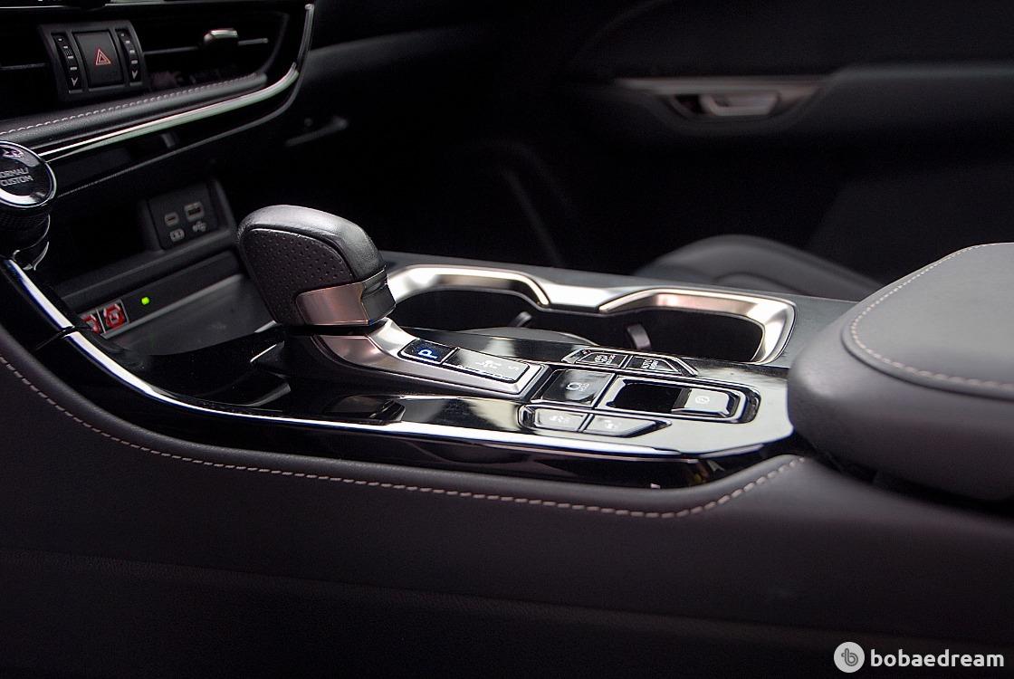 Lexus NX 450h+ F Sport 8