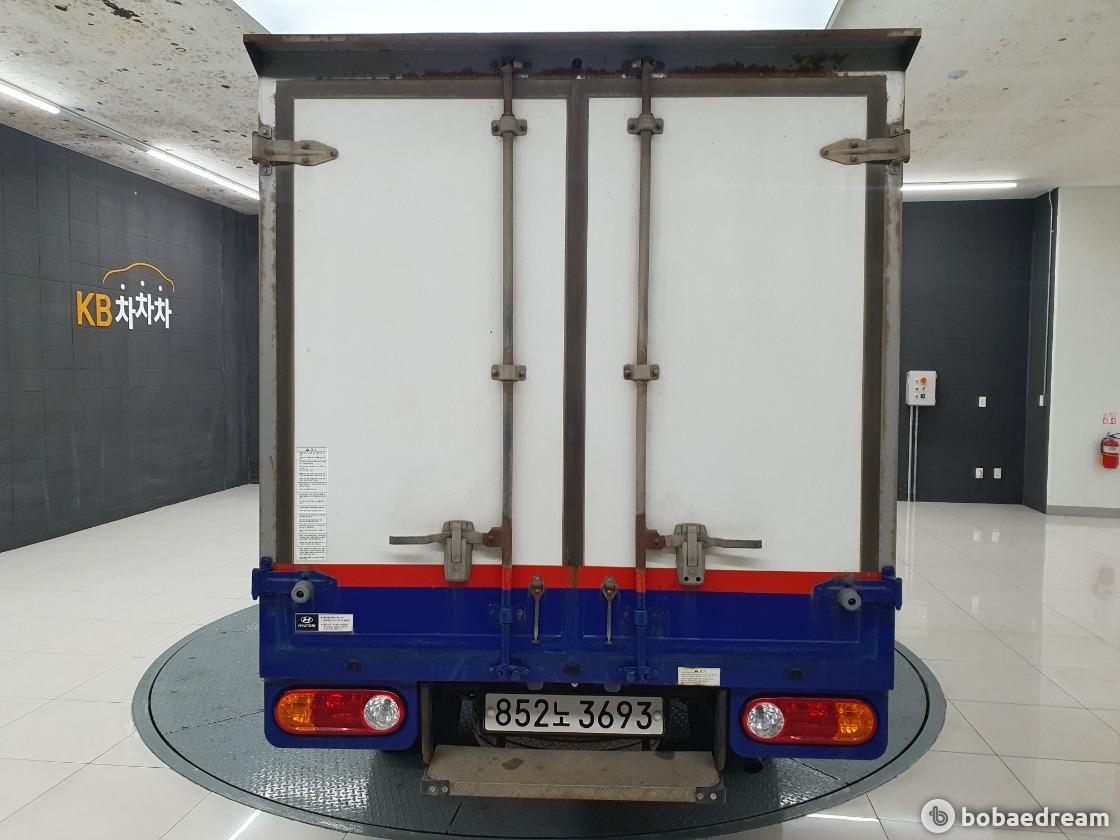 Hyundai Porter 2 Super Cab Fixed Floor Long Wheelbase Super Cab Plus 4