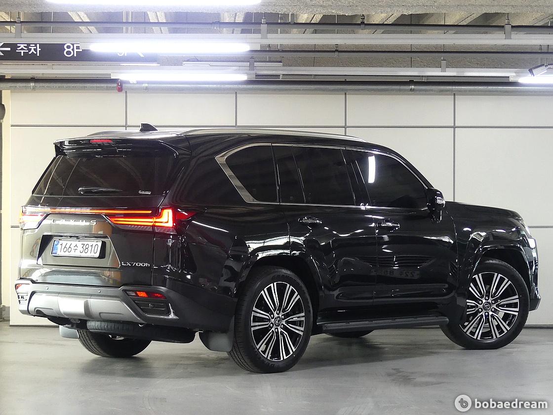Lexus LX 700h Luxury 4