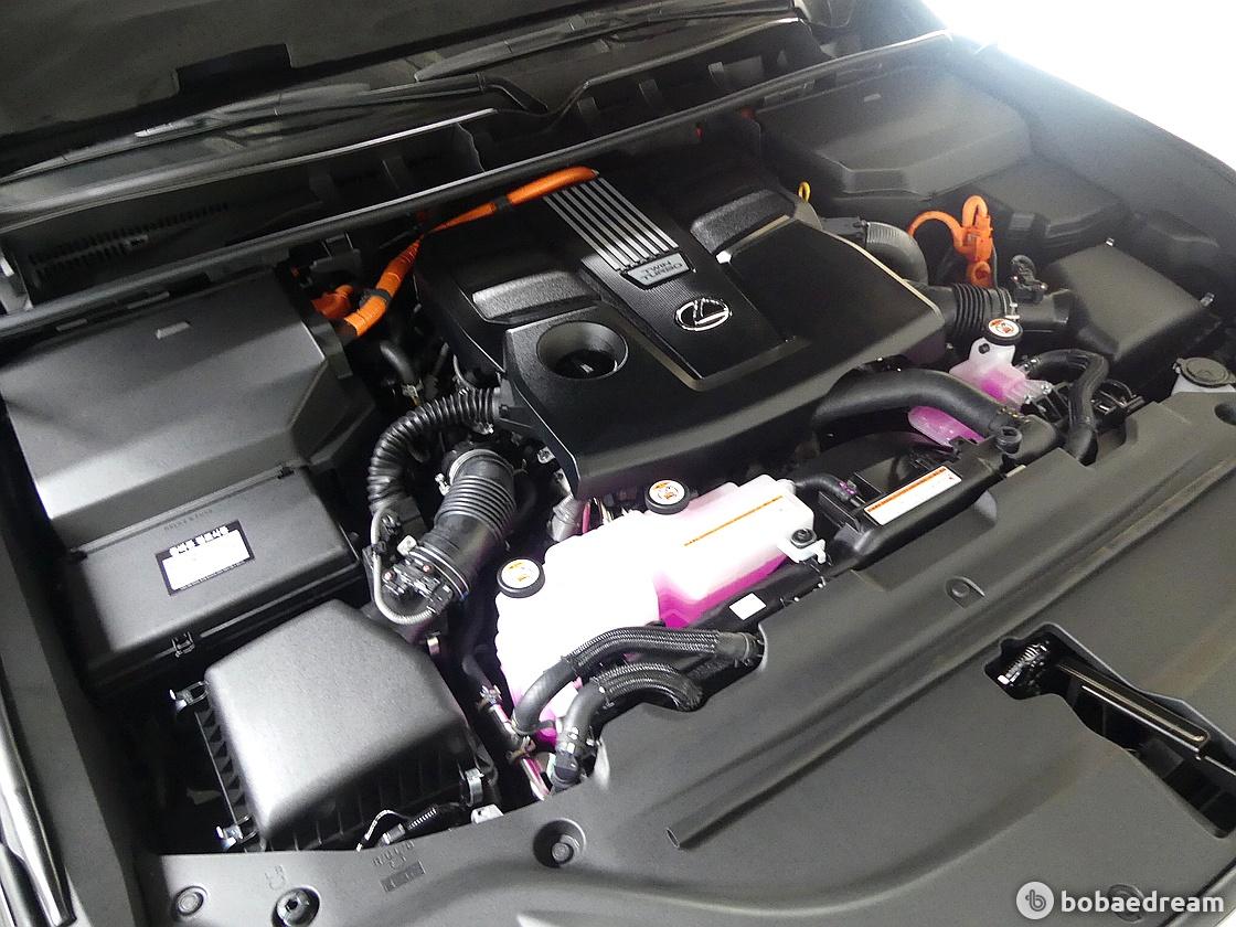 Lexus LX 700h Luxury 6