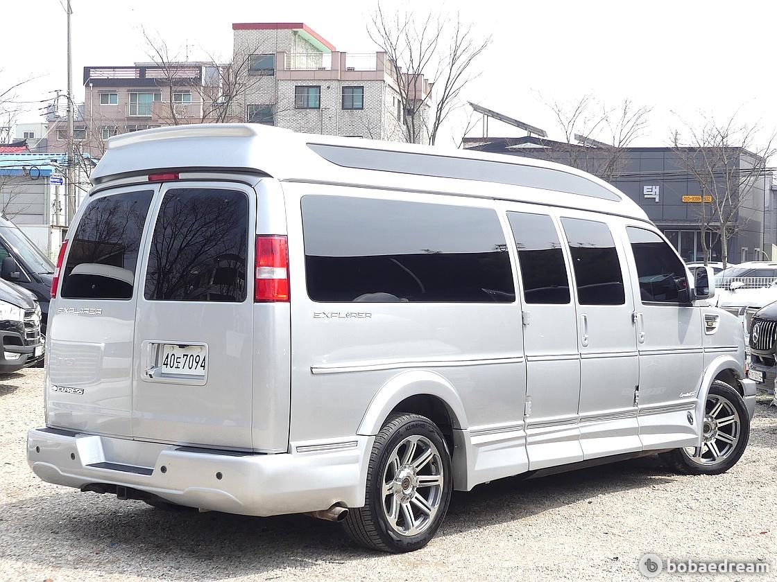 Chevrolet Express Van 6.0 Long 4