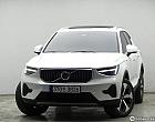 볼보 XC40 2.0 B4 AWD 얼티메이트 브라이트
