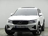 볼보 XC40 2.0 B4 AWD 얼티메이트 브라이트