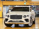 벤틀리 벤테이가 4.0 V8