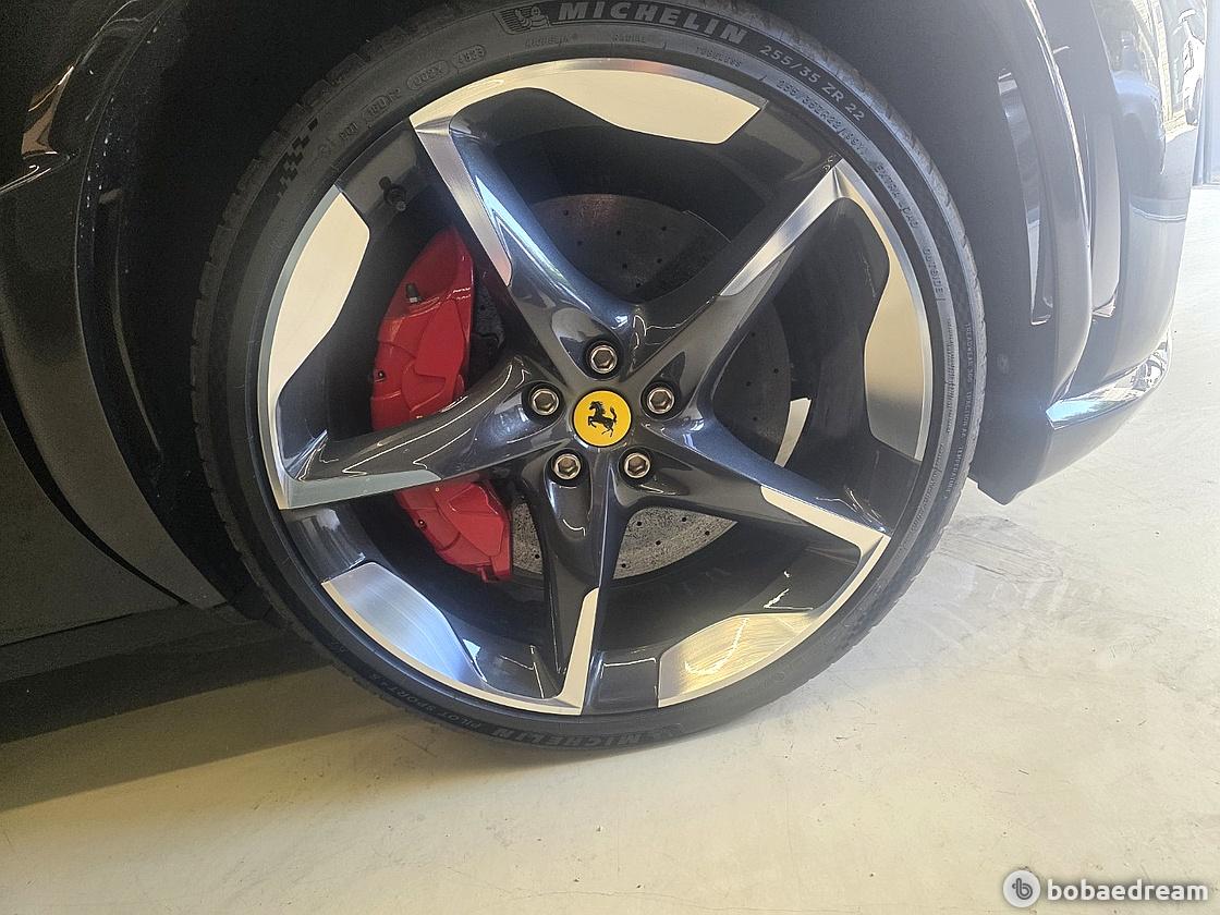 페라리 푸로산게 6.5 V12 2024 검정색 사진 4
