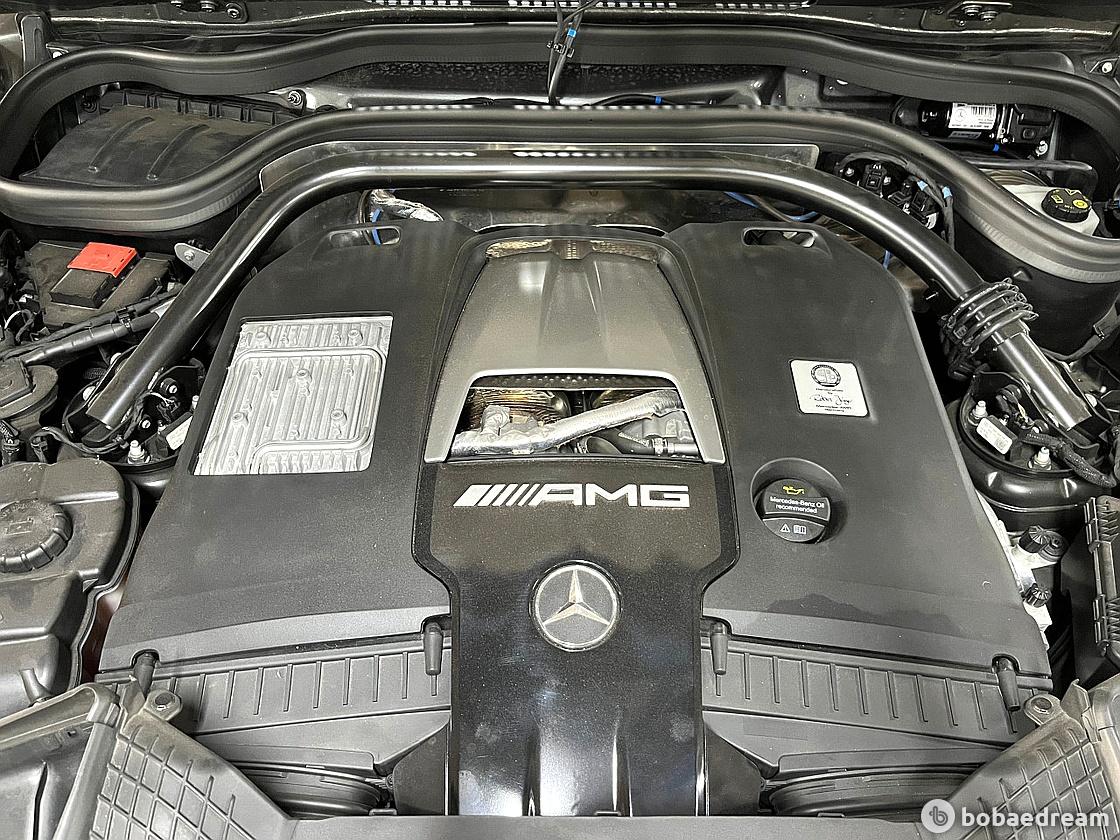 벤츠 G63 AMG 마누팍투어 2024 그래파이트 메탈릭 사진 8
