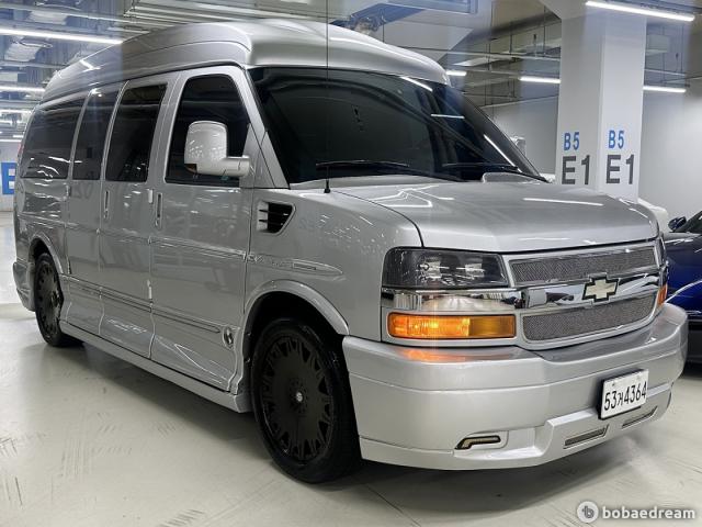 Chevrolet Express van