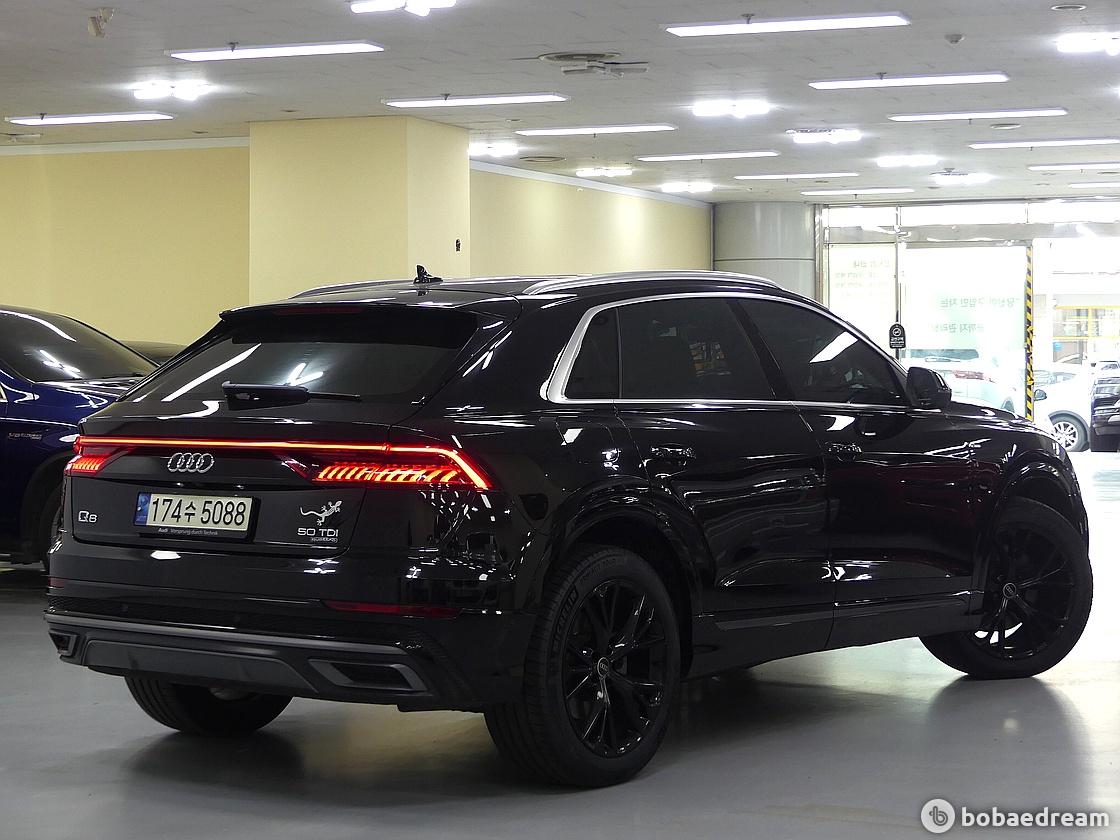 Audi Q8 50 TDI Quattro Premium 4