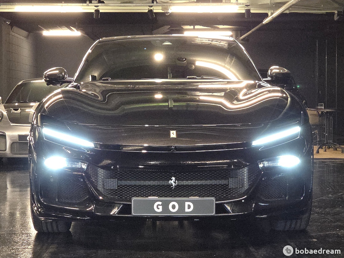 Ferrari Purosangue 6.5 V12