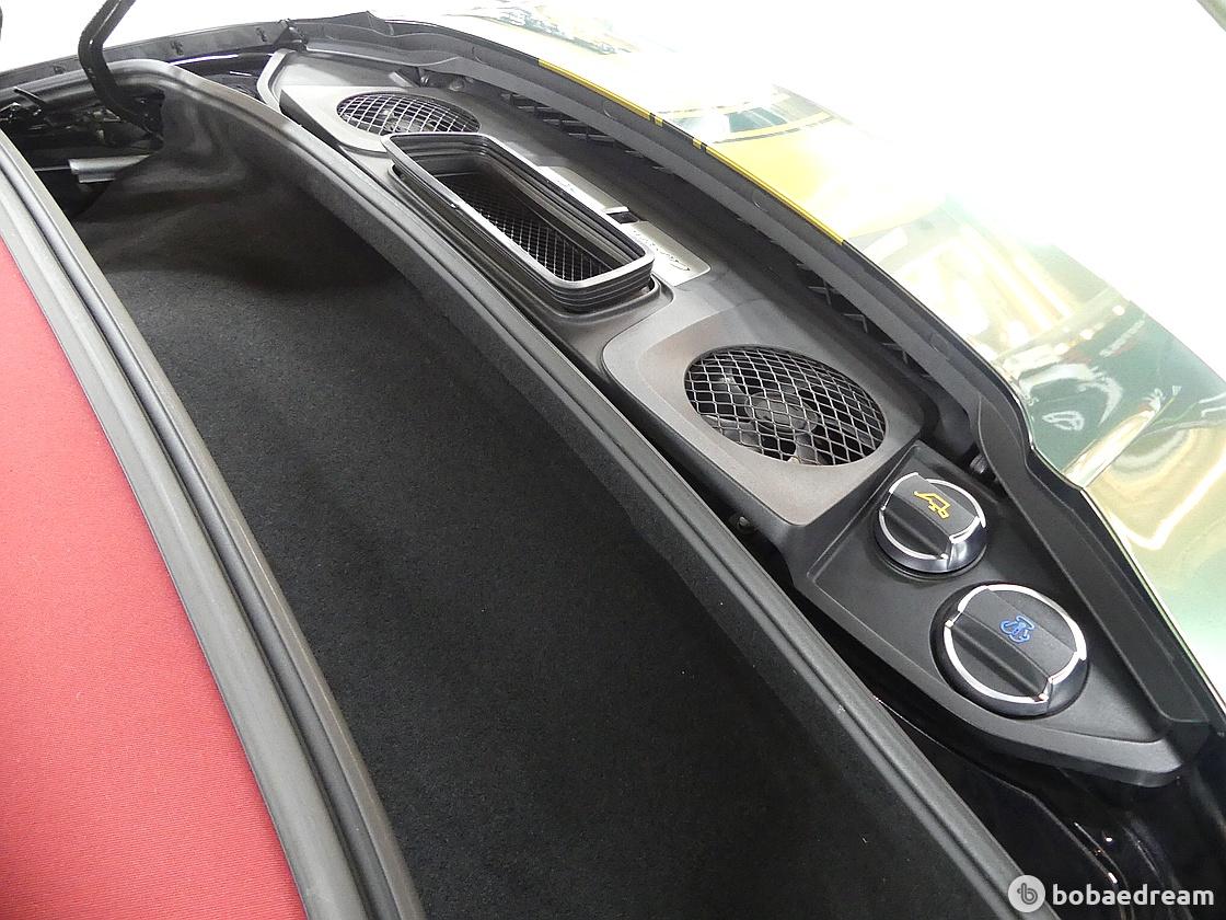 Porsche Carrera 911 4 Cabriolet 6