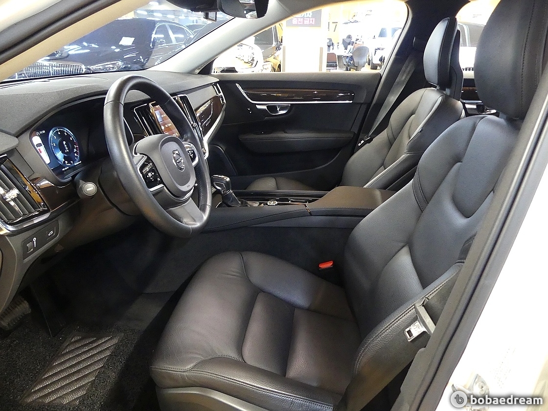 Volvo S90 2.0 T5 Momentum 8