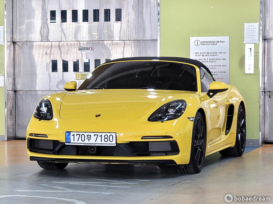 Porsche Boxster 4.0 GTS 3