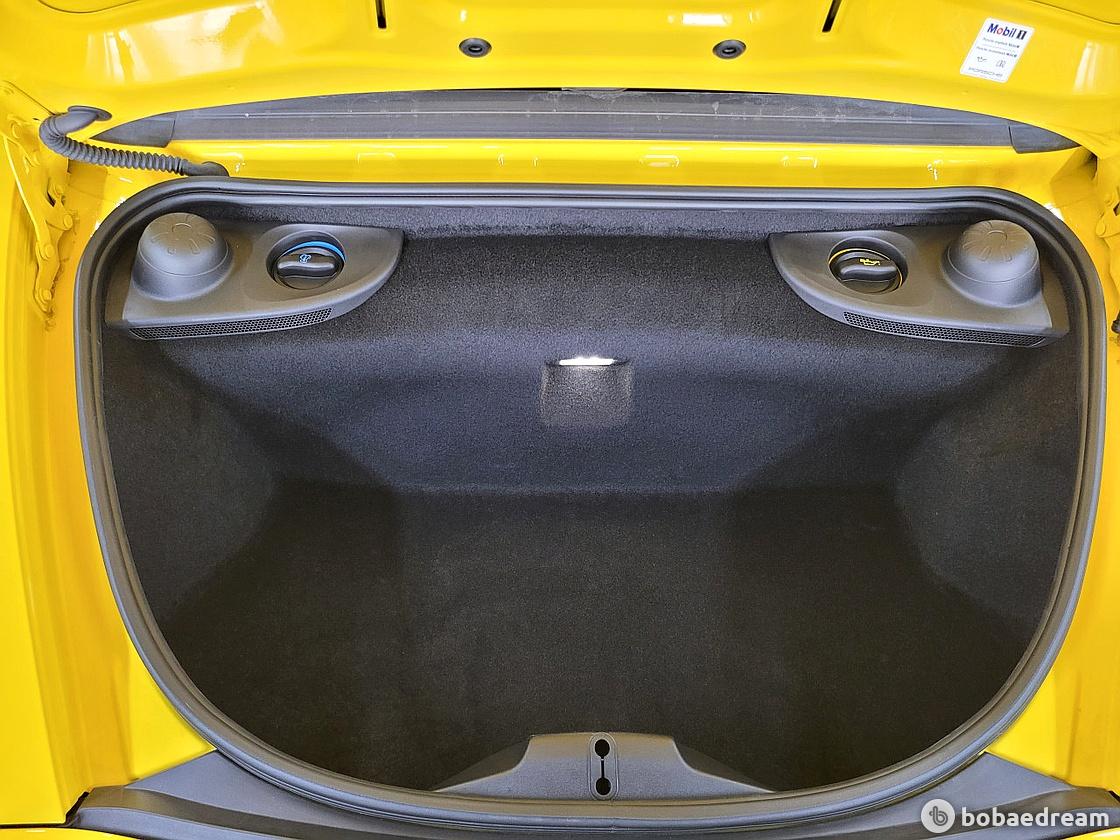 Porsche Boxster 4.0 GTS 6