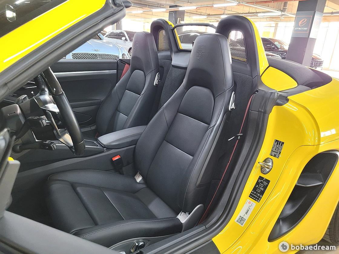 Porsche Boxster 4.0 GTS 9