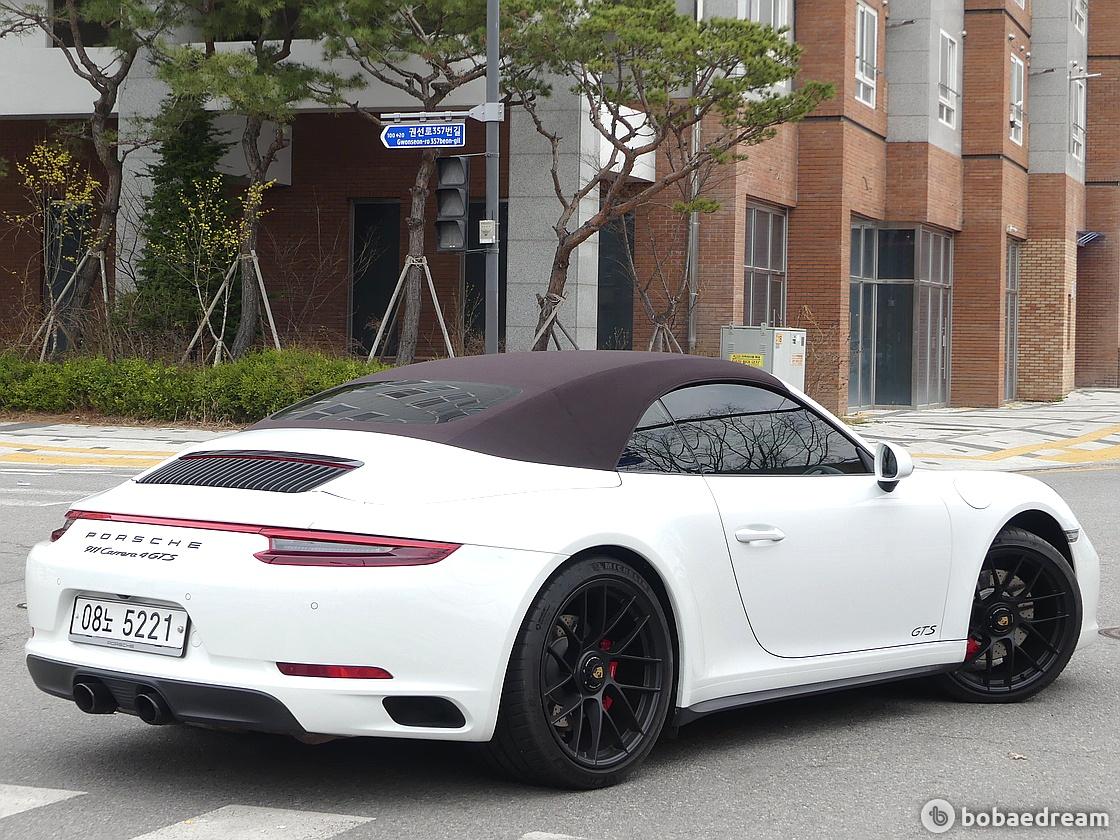 Porsche Carrera 911 4 GTS Cabriolet 4