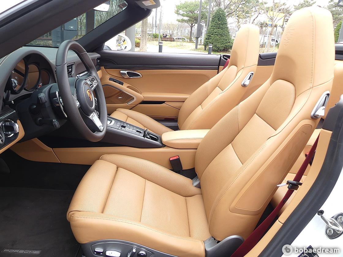 Porsche Carrera 911 4 GTS Cabriolet 9