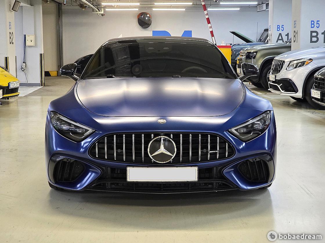 Mercedes-Benz AMG SL63 4 Matic +