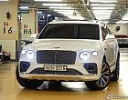벤틀리 벤테이가 4.0 V8