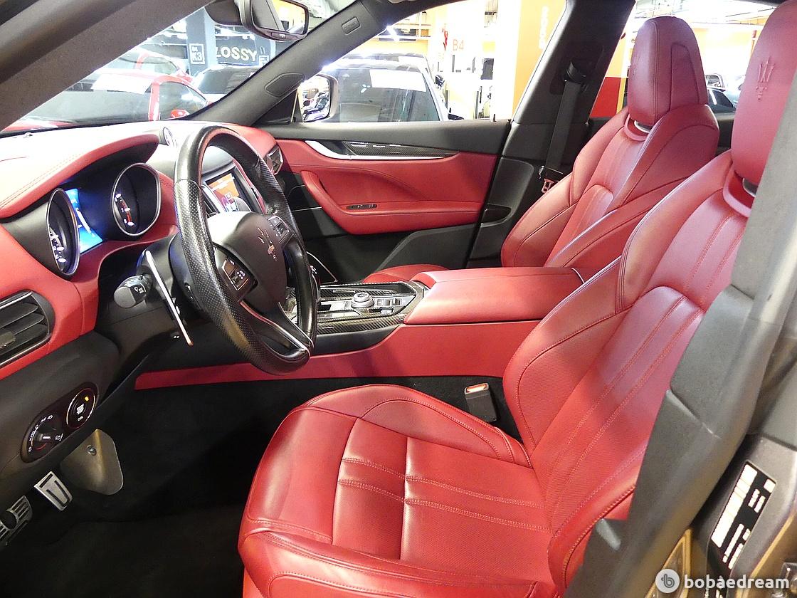 Maserati Levante 3.0 GranLusso 9