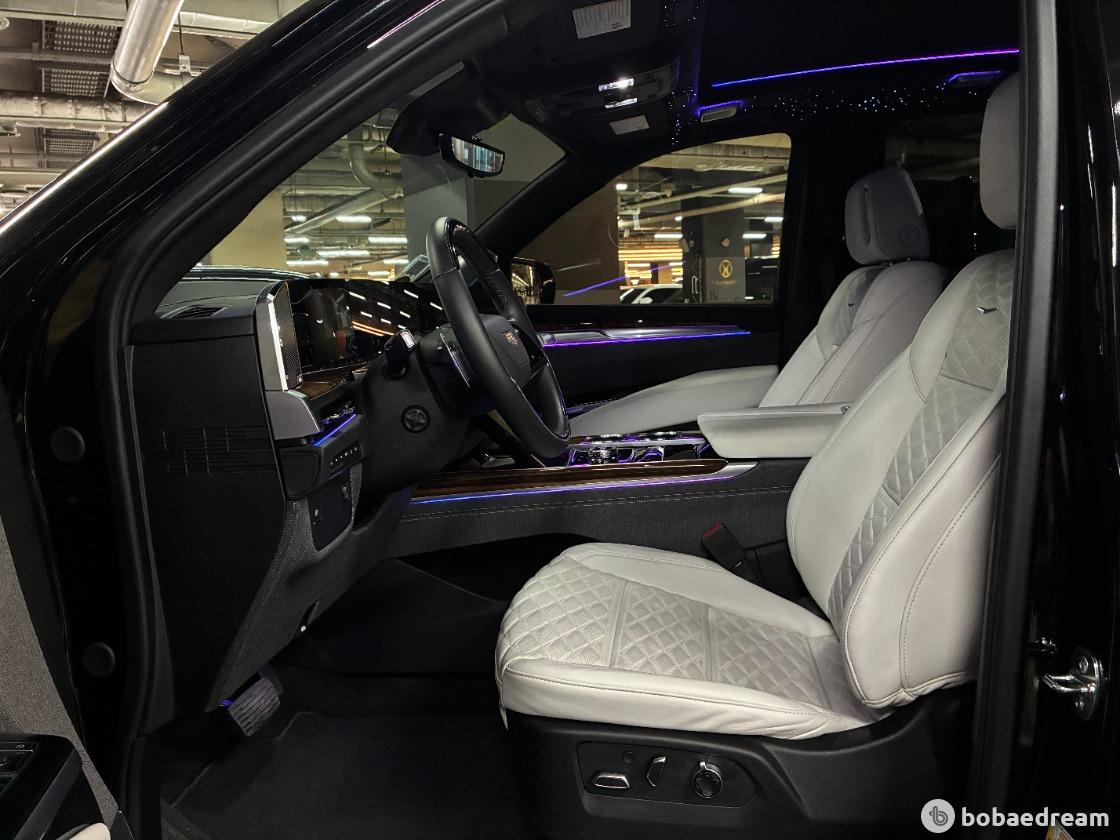 Cadillac Escalade 6.2 ESV 4WD Sport Platinum 9