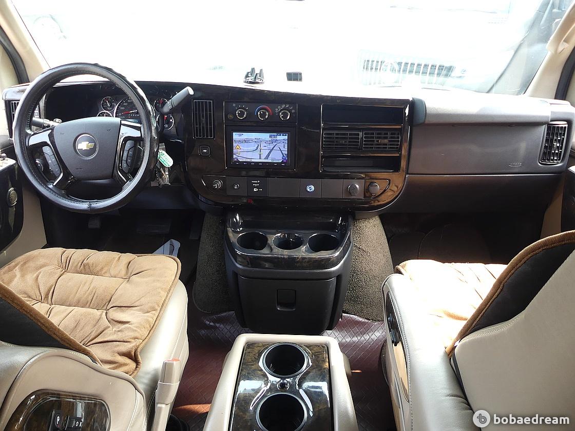 Chevrolet Express Van 6.0 Long 5