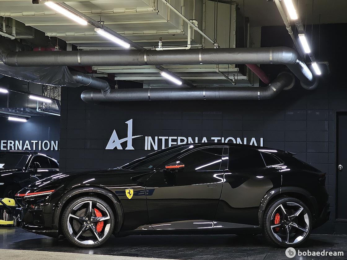 Ferrari Purosangue 6.5 V12 3