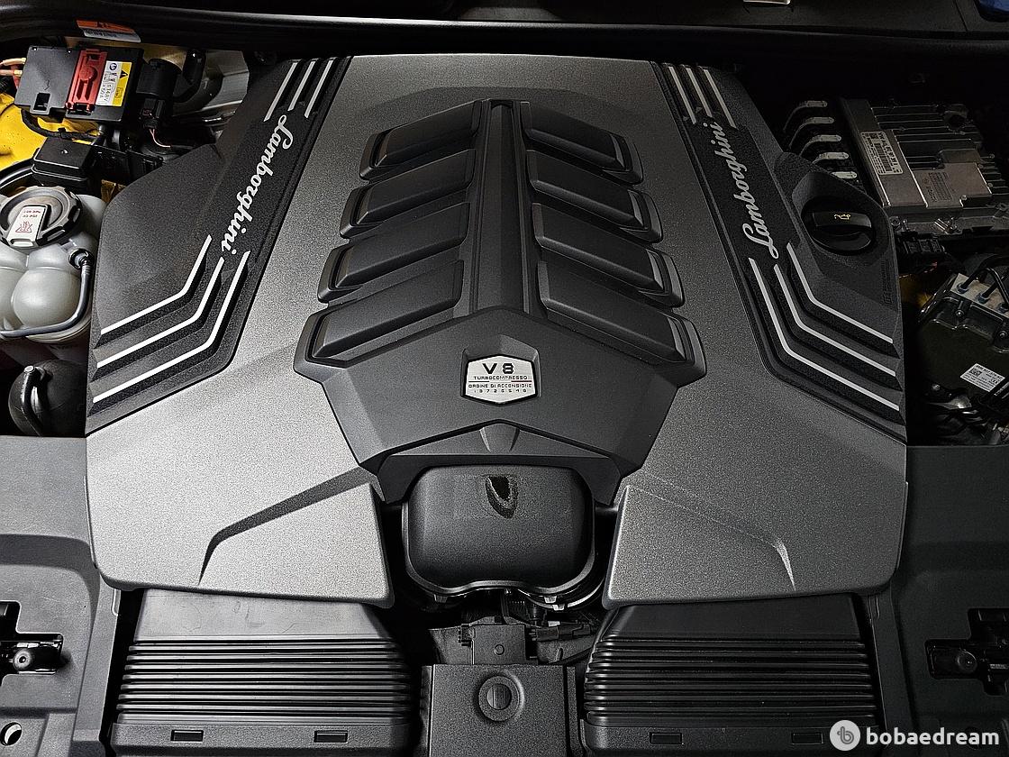 Lamborghini Urus 4.0 V8 6