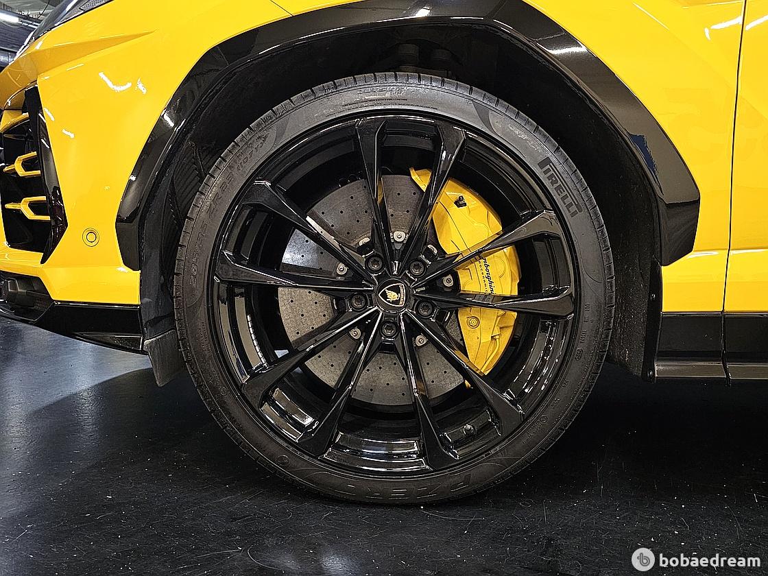 Lamborghini Urus 4.0 V8 10