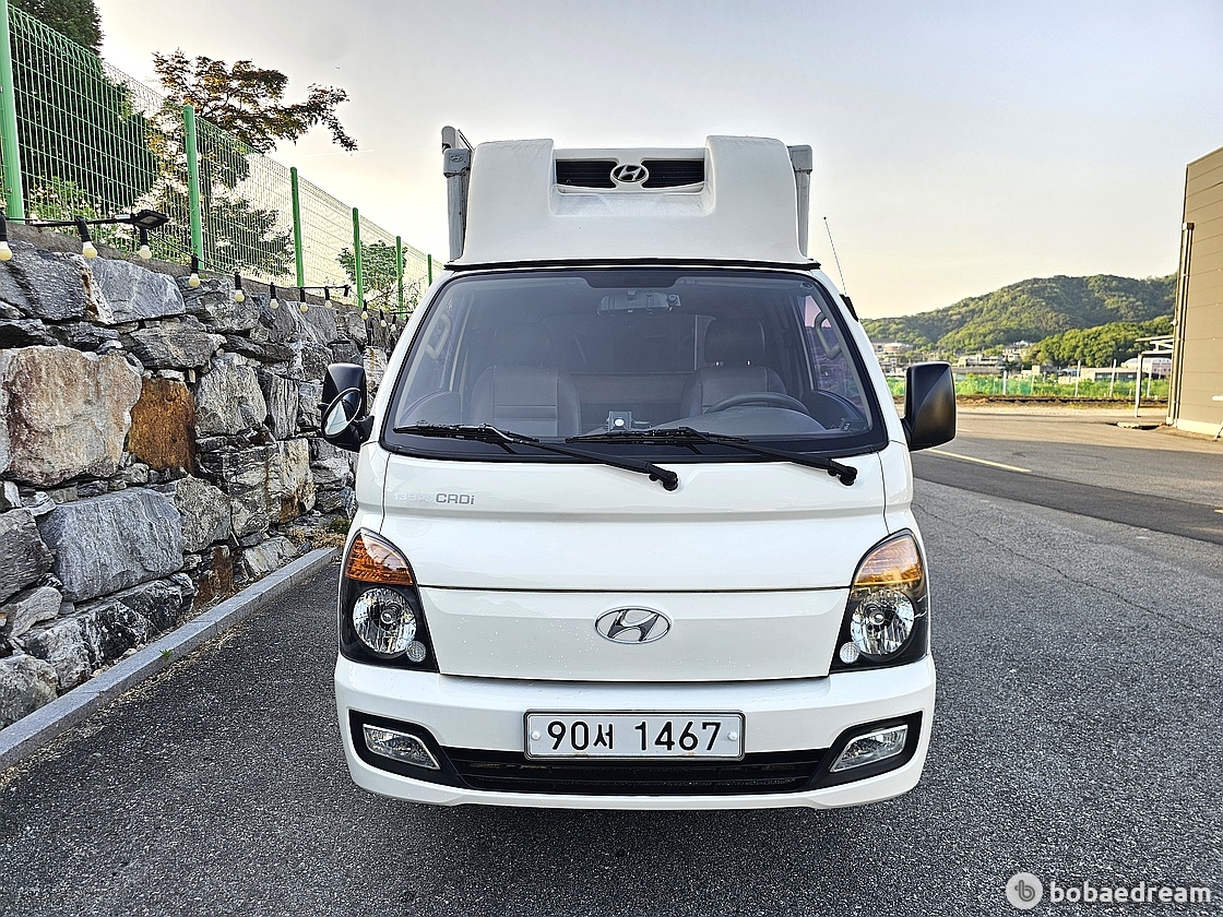 Hyundai Porter 2 Super Cab Refrigerated Truck